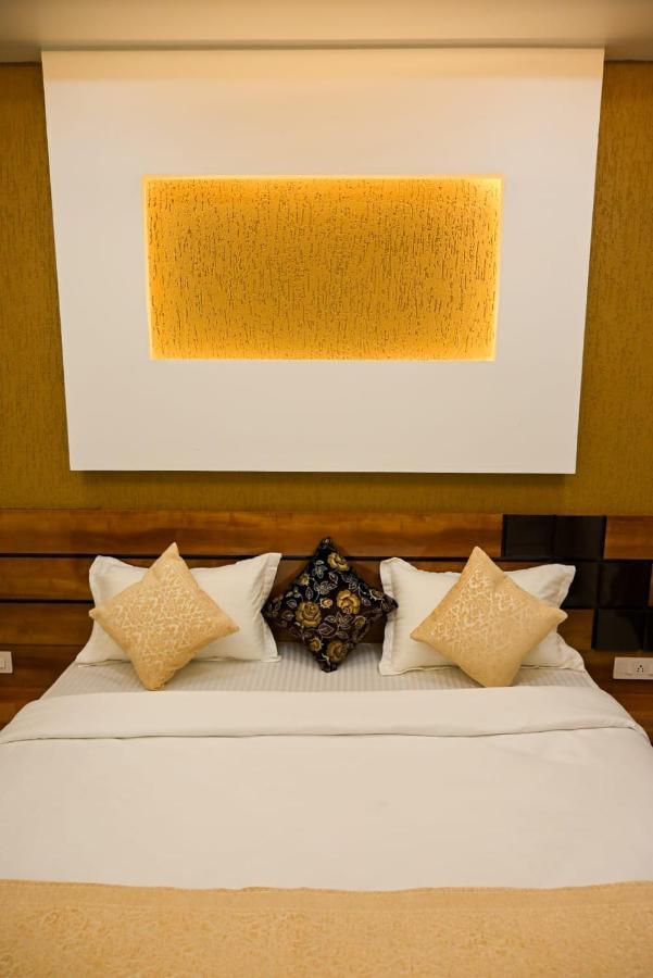 Hotel Golden Bliss بوبال المظهر الخارجي الصورة